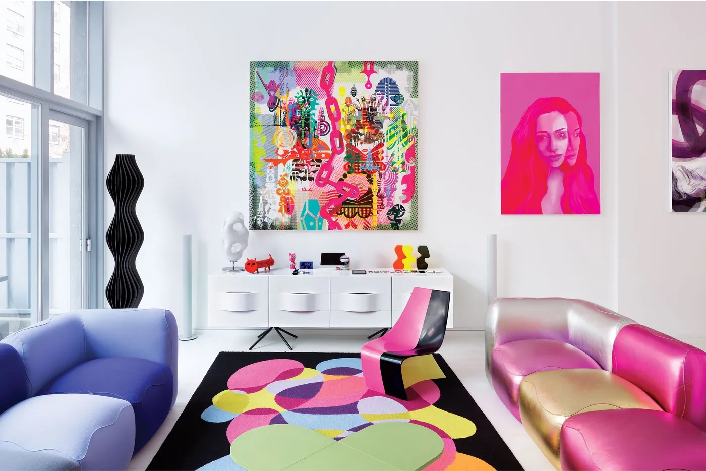 Pinky Lounge